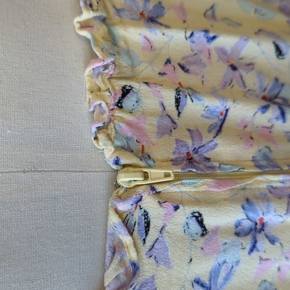 Gianni Bini Floral Halter Wide Leg Jumpsuit Yellow M bohemian summer cottagecore - Picture 7 of 10